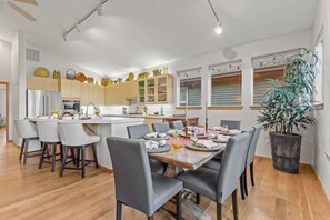 Dining - Abode at Sawtooth, access to ranch clubhouse (Sun Valley)