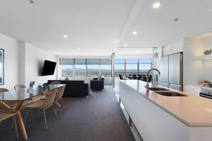 Interior - High-Rise City View 3BDR Apartment with Parking (Surfers Paradise)