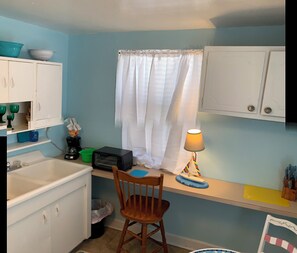 Private kitchen - Beach Side Studio #1 - Pet Friendly, WiFi, Off-Street Parking, Large Smart TV (Norfolk)