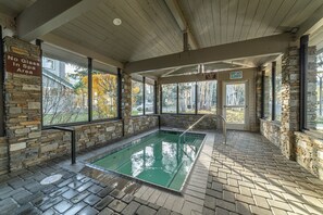 Spa - Tranquil & Woodsy 2/2 Retreat – Jacuzzi, W/D, BBQ! (Mammoth Lakes)