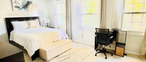 4 dormitoris, escriptori, planxa i posts de planxar i wifi