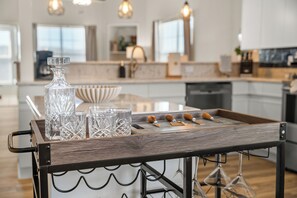 Frigorífic, microones, forn i placa de cuina 