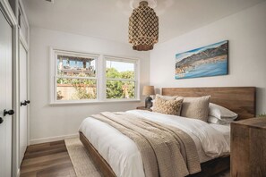 4 bedrooms, desk, iron/ironing board, free WiFi