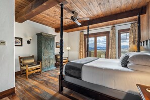 7 bedrooms, desk, iron/ironing board, travel cot - Fore Seasons Lodge | Pole Creek Golf Course | Private Hot Tub | Sleeps 16! (Tabernash)