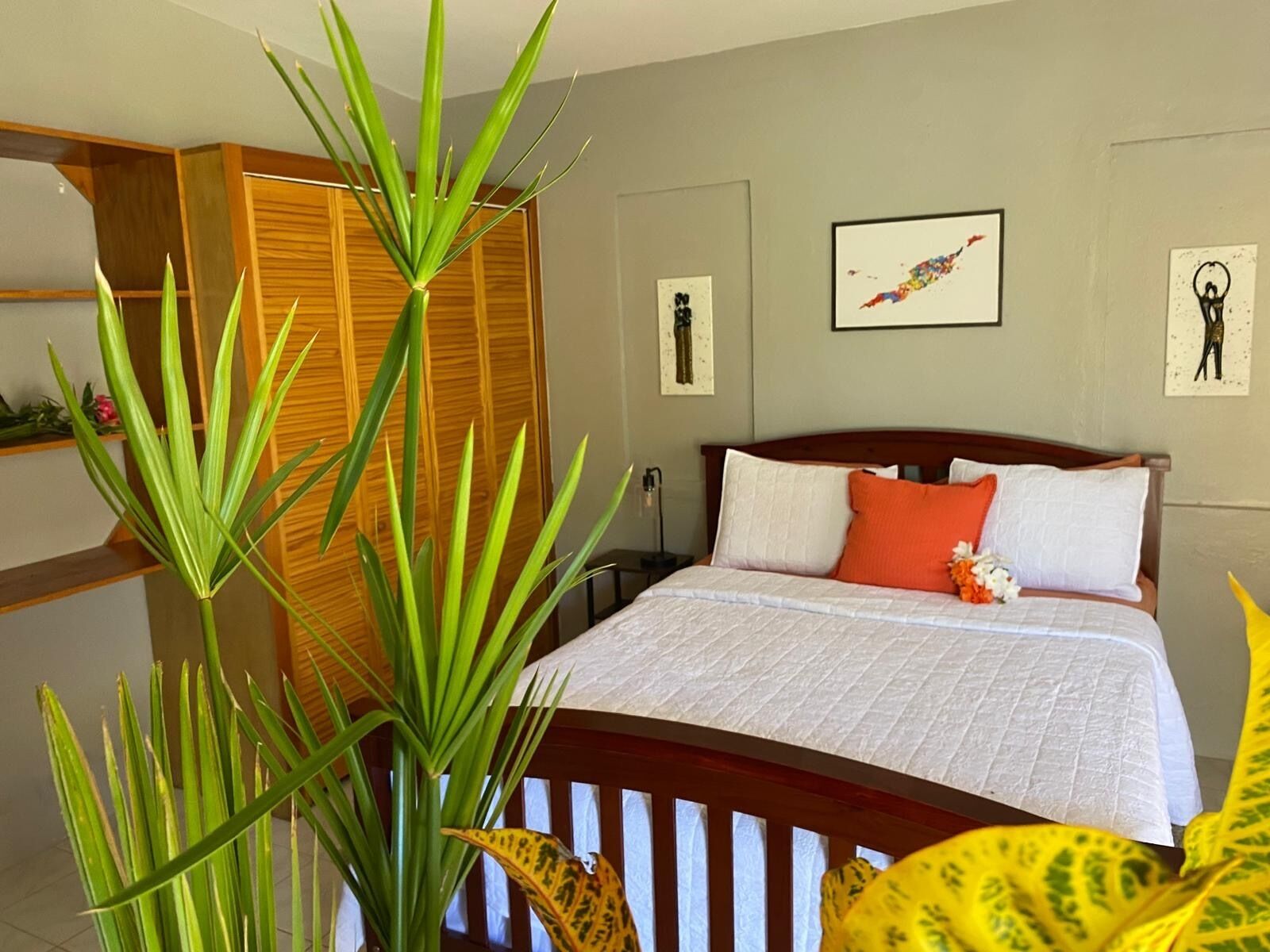 2 bedrooms, iron/ironing board, free WiFi, bed sheets