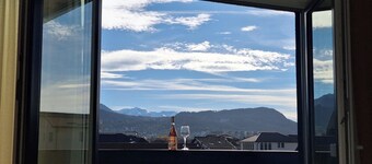 Lotus Apartment - Stunning View • Parking