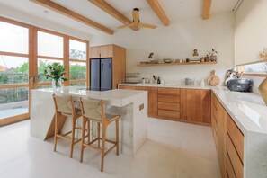 Private kitchen - Flook Apartments Pererenan  (Canggu)
