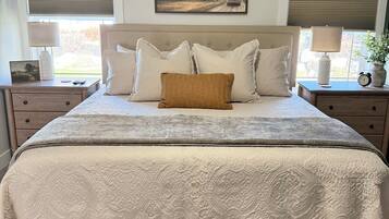 6 bedrooms, desk, travel crib, free WiFi