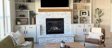 Smart TV, lareira, pebolim