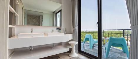 Cribs/infant beds