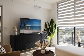 Smart TV - Panoramic Views on High floor- Near Stadium- 3B 2B (North Miami)