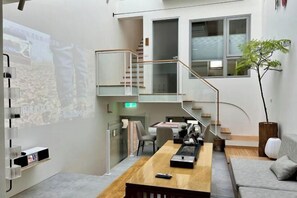 Interior - Wuzheng Wood hall (Chiayi County)