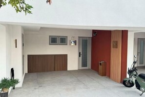 Interior - Wuzheng Wood hall (Chiayi County)