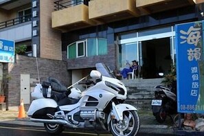 تفاصيل الفندق من الخارج