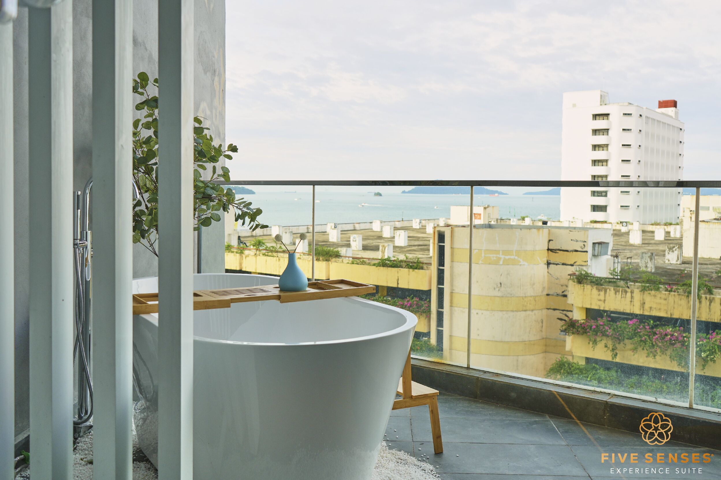 プレミアム アパートメント | バルコニー