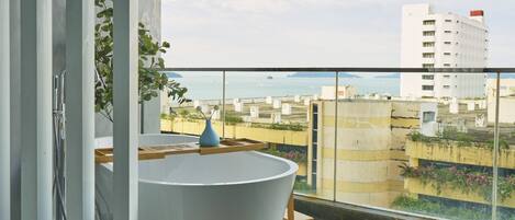 Premium Apartment | Balcony