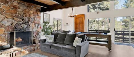 TV connectée, cheminée