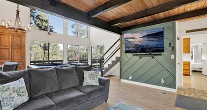 Round Rock Lodge at Big Bear | Boulder Bay Modern Retreat w/ Pool Table | Minutes to Activities