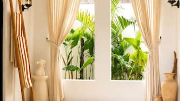Suíte superluxo, 1 cama King, banheira de imersão | Terraço/pátio