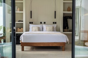 In-room safe, laptop workspace, blackout curtains, iron/ironing board - Okeanos Boutique Hotel Ungasan Uluwatu (Ungasan)