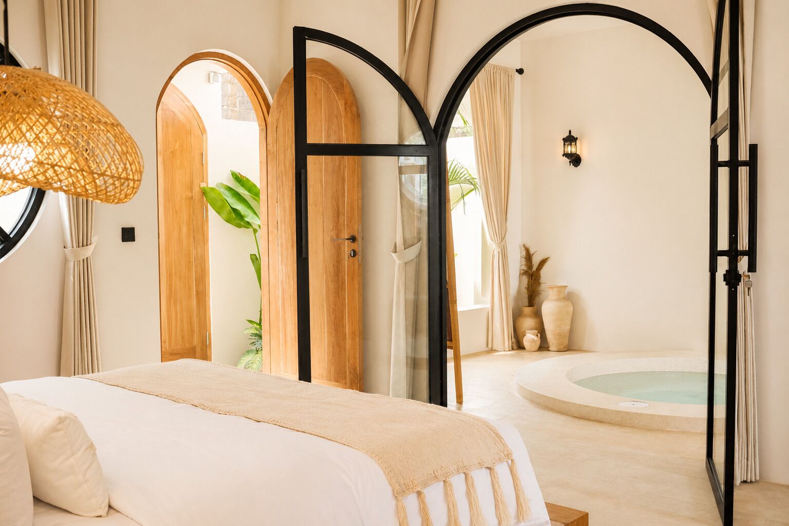 Luxury Suite, 1 King Bed, non heated Tub | In-room safe, blackout drapes, iron/ironing board, free WiFi