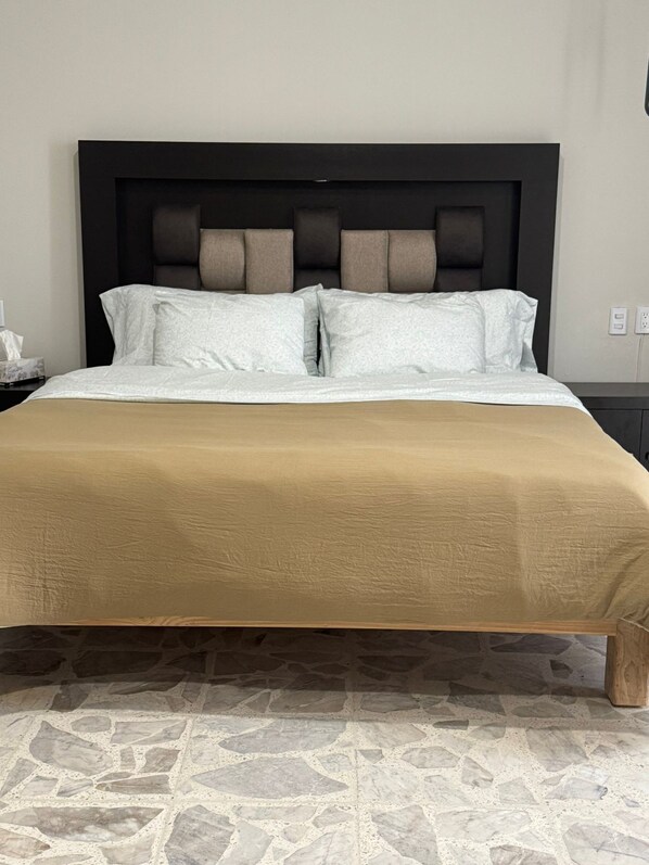 WiFi, bed sheets