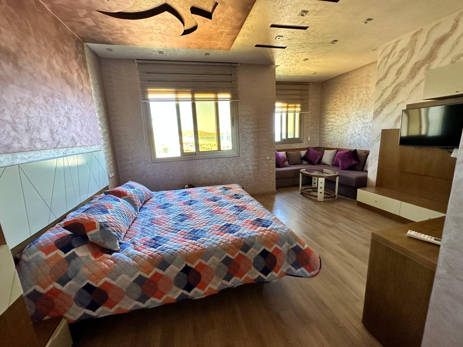 2 chambres, fer et planche à repasser, Wi-Fi, draps fournis