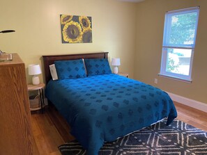4 bedrooms, iron/ironing board, Internet, bed sheets - Cozy 4-bedroom house on Cul-de-Sac in Mint Hill (Mint Hill)