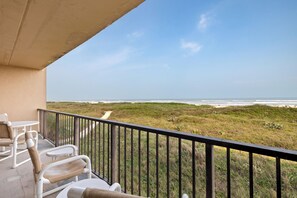 Property grounds - Beachfront Haven w/ Amazing Views & 2 Pools (South Padre Island)