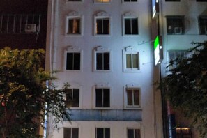 Unclassified image, 5 of 22, button - Pure meworld hotel (Taipei)