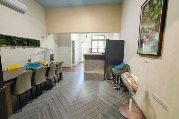 تناول الطعام