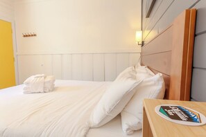 1 Schlafzimmer, Schreibtisch, WLAN, Bettwäsche