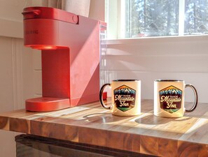 قهوة و/أو ماكينة صنع القهوة