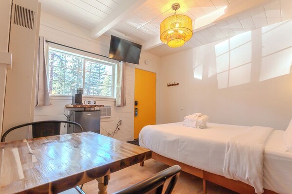 1 غرفة نوم ومكتب وواي فاي وملاءات أسرّة