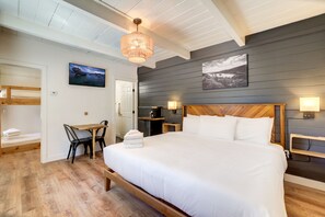 1 bedroom, desk, WiFi, bed sheets