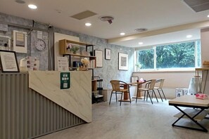 المنشأة من الداخل