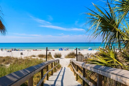 Coastal Getaway @ Gulf Highlands Resort! Walk to the Beach! Pools! Dog Friendly!
