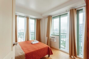 2 chambres, fer et planche à repasser, Wi-Fi, draps fournis