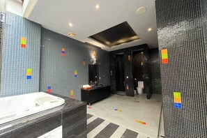 Unclassified image, 3 of 9, button - No9 Hotel (Changhua)