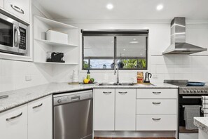 Microwave, oven, stovetop, dishwasher - Dog Friendly Retreat with Pool & Stunning Hinterland Views (Ninderry)