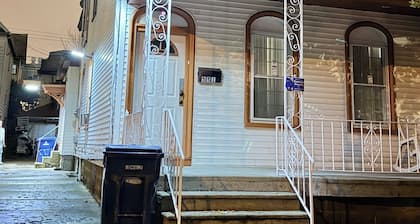 Stay on the Edge: Canada Border + Downtown Buffalo