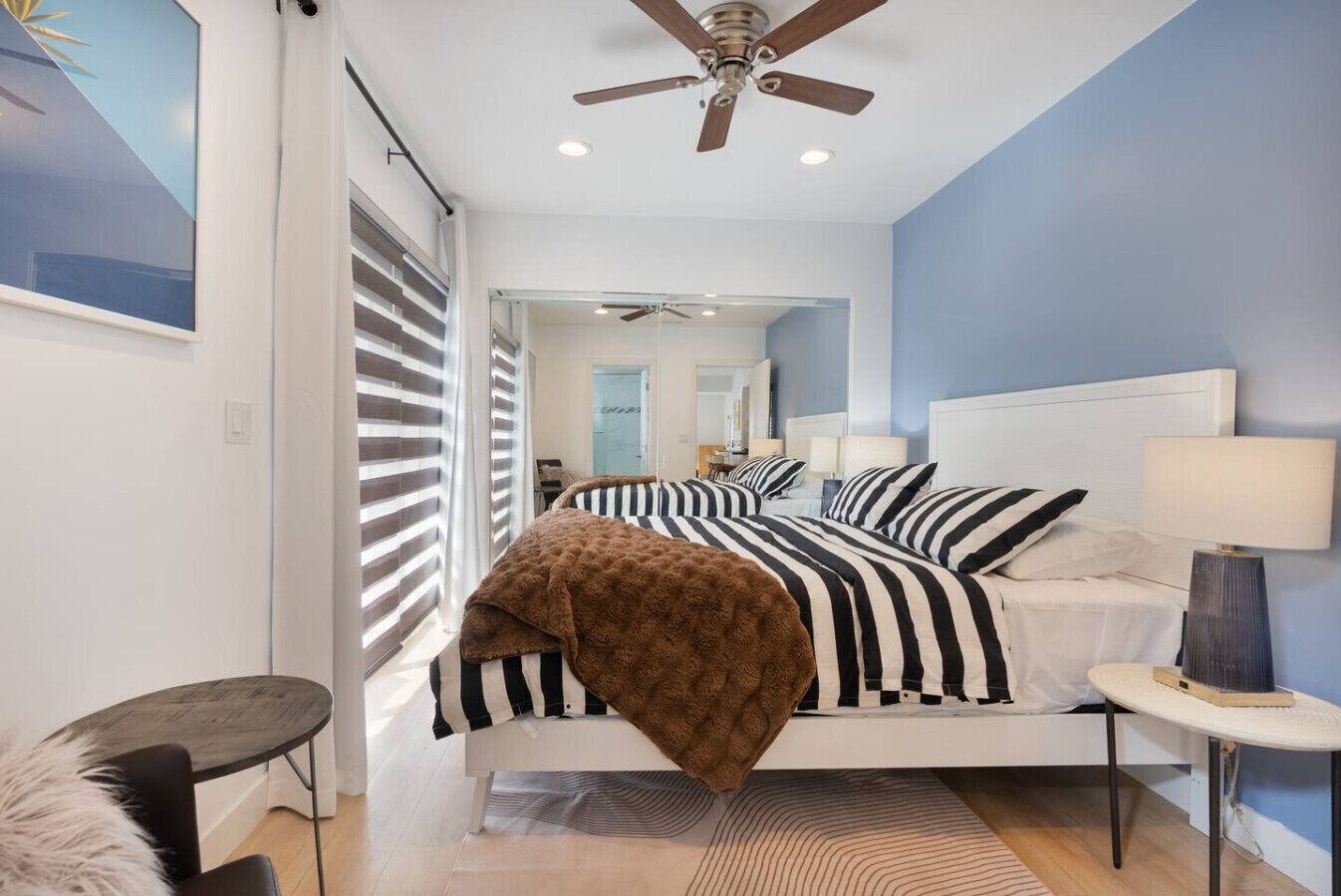 Desk, iron/ironing board, WiFi, bed sheets