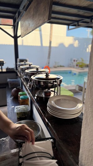 Se ofrece desayuno los fines de semana (por un coste adicional)