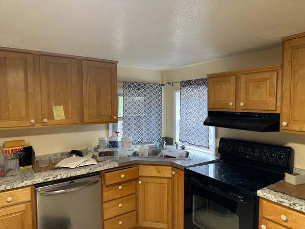 Microwave, oven, stovetop, dishwasher