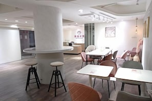 Lobby lounge - Happiness meworld (Taipei)