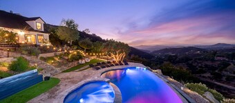 San Diego Serenity Hills, Pickleball, Golf, Infinity Pool with Epic Views