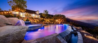 San Diego Serenity Hills, Pickleball, Golf, Infinity Pool with Epic Views