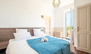 Iron/ironing board, bed sheets - Superb Villa With Pool & Sauna (Cannes)