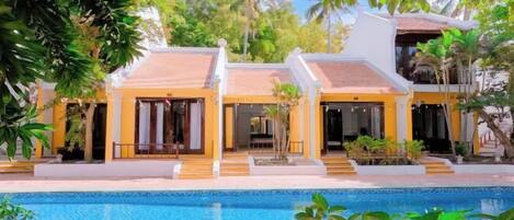 Kolam renang terbuka