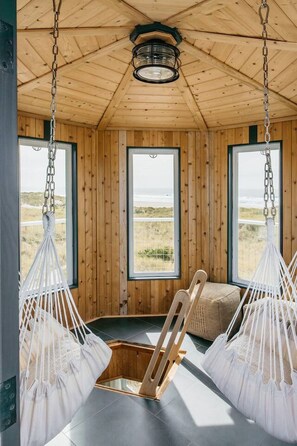 Interior - Lighthouse on the Beach with Hot Tub & Fire Pit (Manzanita)